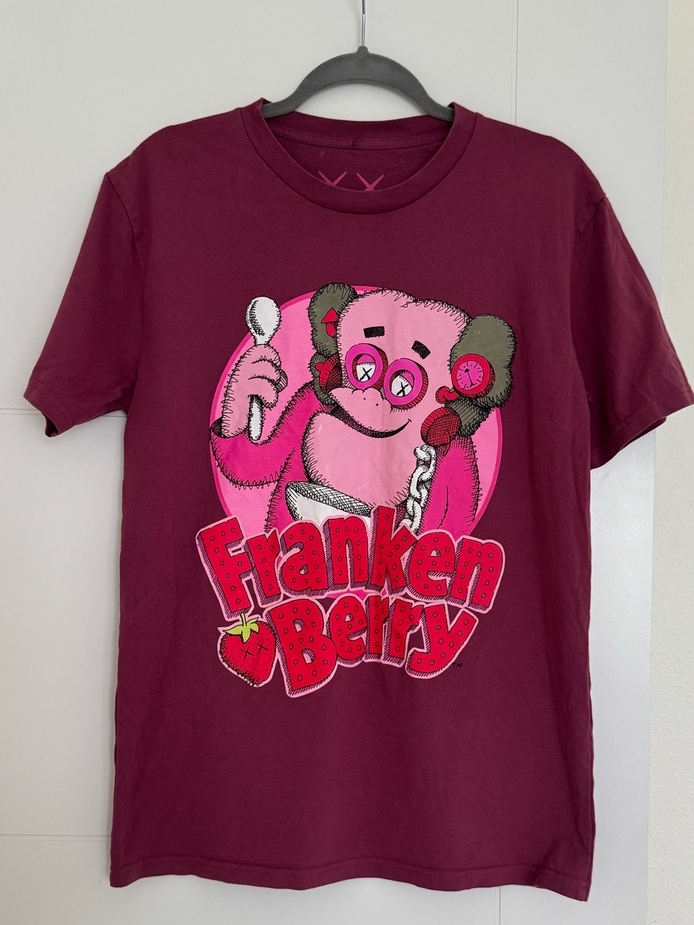 Kaws Monster Cereals Franken Berry Full Figure Pink T-Shirt Medium General Mills